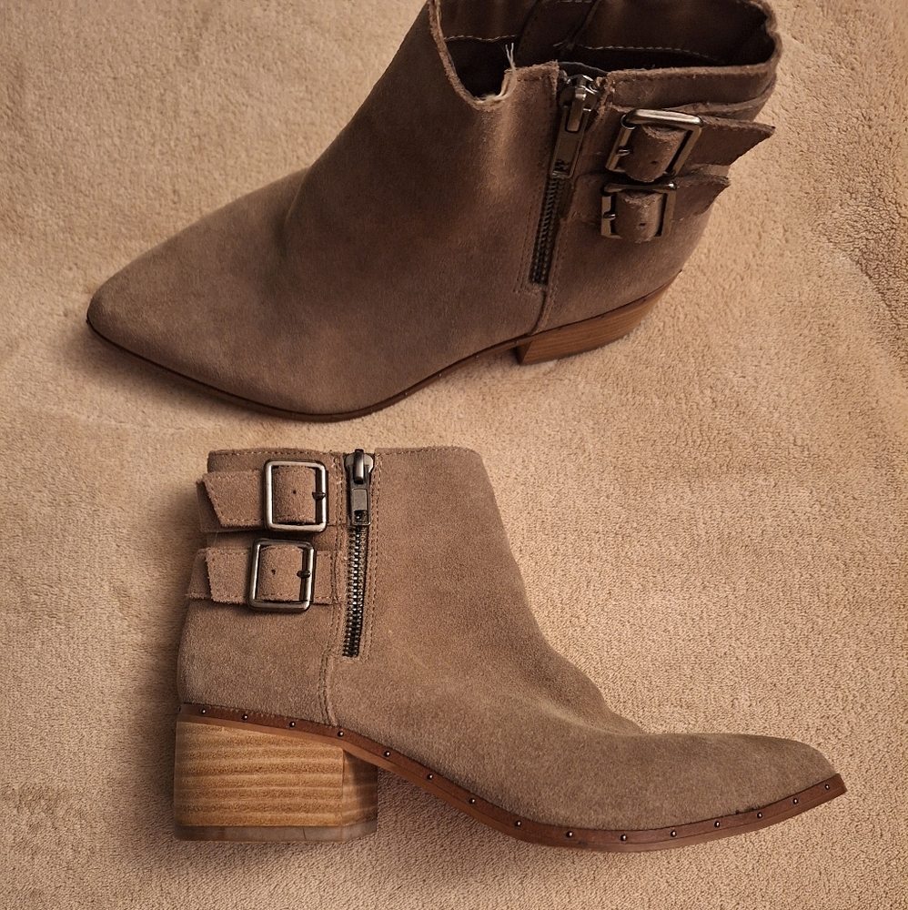 Women's Tan Ankle Boots